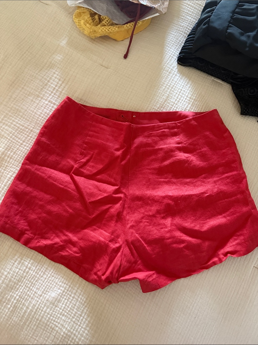 DOEN DARLING Scarlet High-Rise Button-Front Linen Shorts - Picture 2 of 8